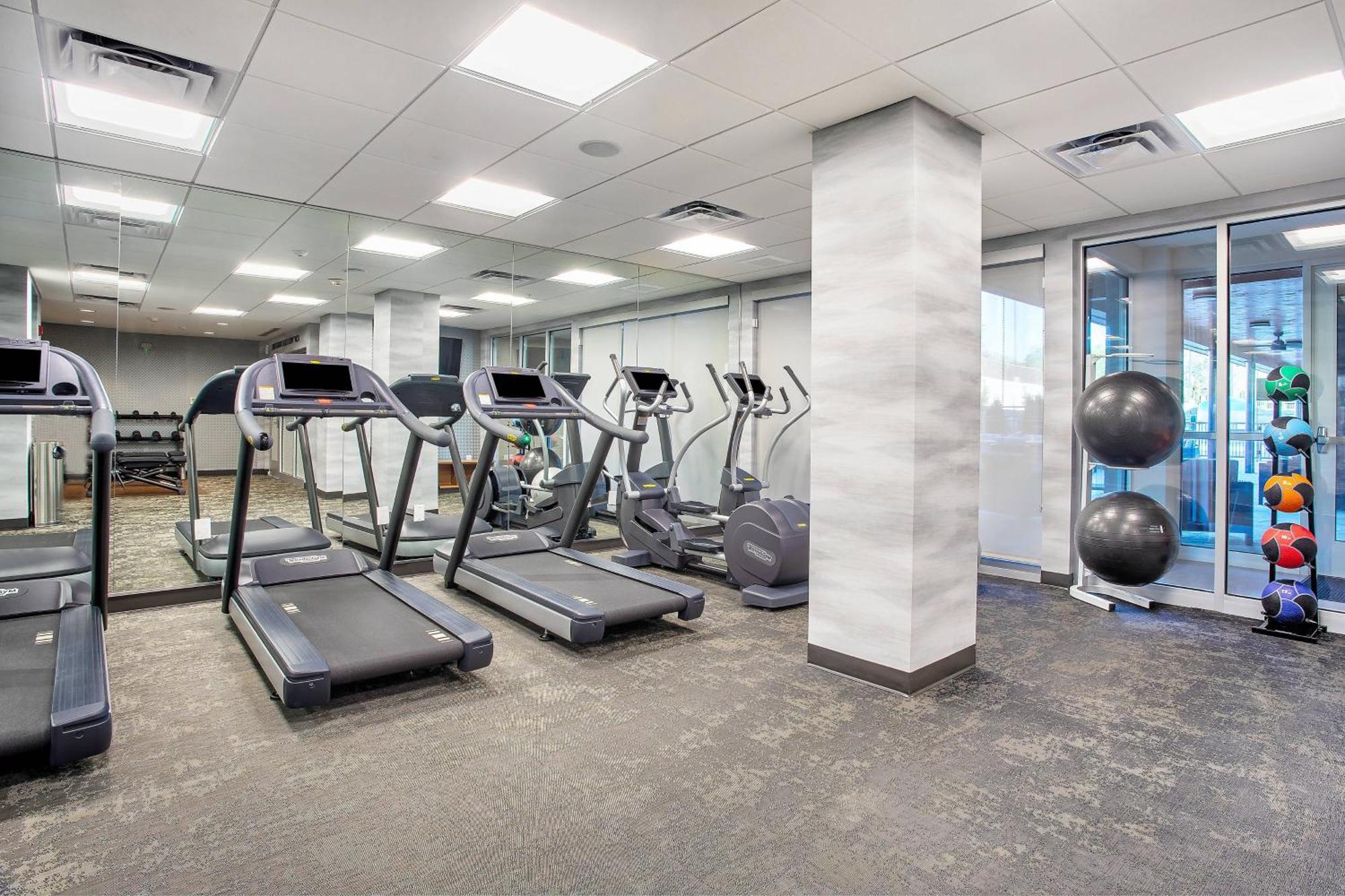 Fairfield Inn & Suites By Marriott Пиджен Фордж Екстериор снимка
